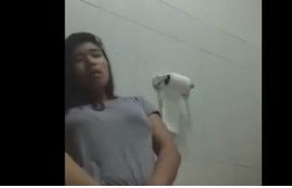 Banyo Gaming sa kanyang putapepe si Janina